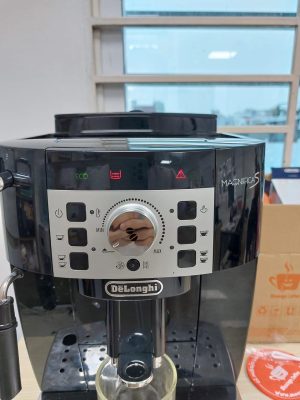 delonghi1 300x400 - Sửa máy cafe Delonghi hư gioăng cao su