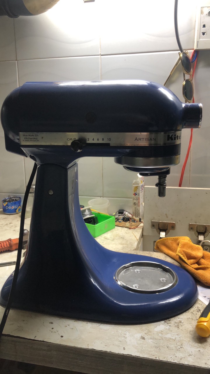 may tronbot3 - Sửa máy trộn bột Kitchen Aid lỗi cắm nhầm điện
