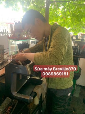 z4407191130359 e169e62c8fcbf3a92697e72de0a51c34 300x400 - Sửa máy cafe Breville không xay được tại TP. Hồ Chí Minh