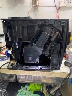 z6233458085741 e6e65ffef7c4d6984c5b3d519a669c8b 300x400 - Trung tâm bảo hành máy cafe Jura tại Hồ Chí Minh