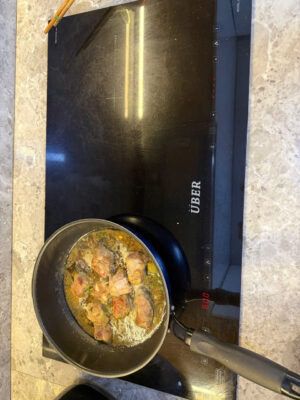 z7676777310131 d961538247fa8b47171759190b94055e 300x400 - Sửa bếp từ Uber lỗi E1