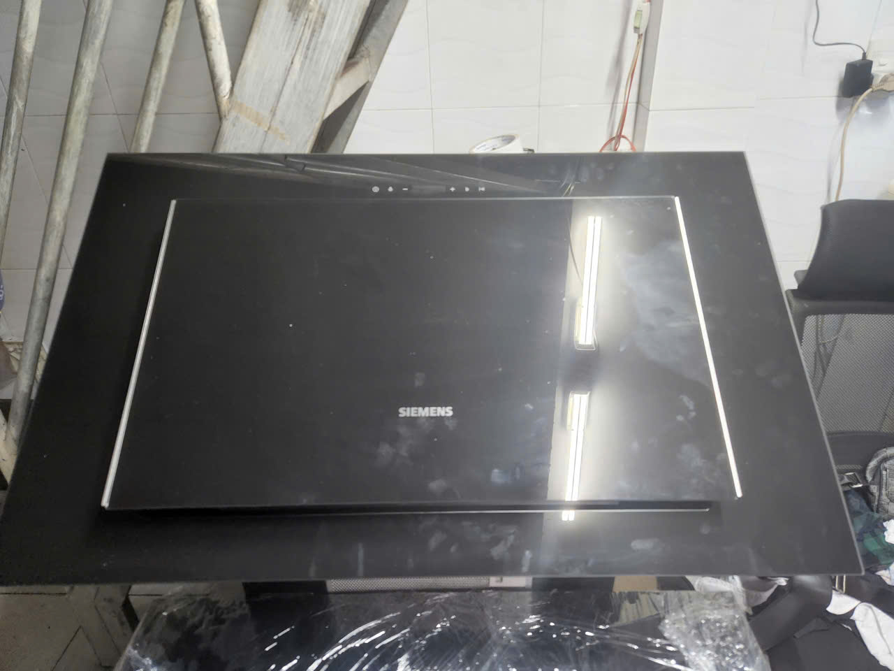 Sửa hút mùi Siemens tại Hồ Chí Minh z7729185099050 0557fdc323e3bd5c4bd513028ea37b8f - Sửa hút mùi Siemens tại Hồ Chí Minh