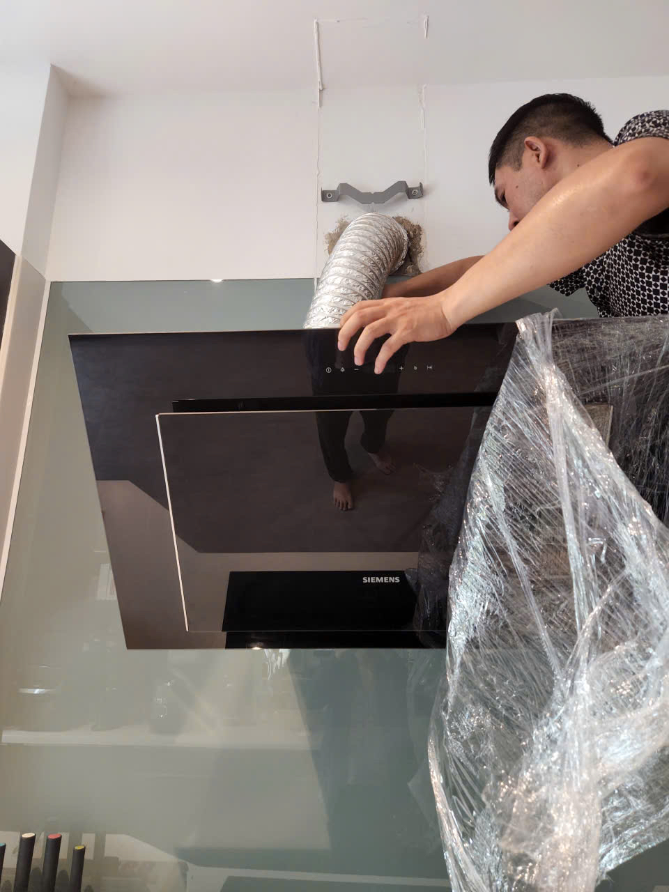 Sửa máy hút mùi Siemens tại quận 2 IMG B7BBFF567D38 1 - Sửa máy hút mùi Siemens tại quận 2